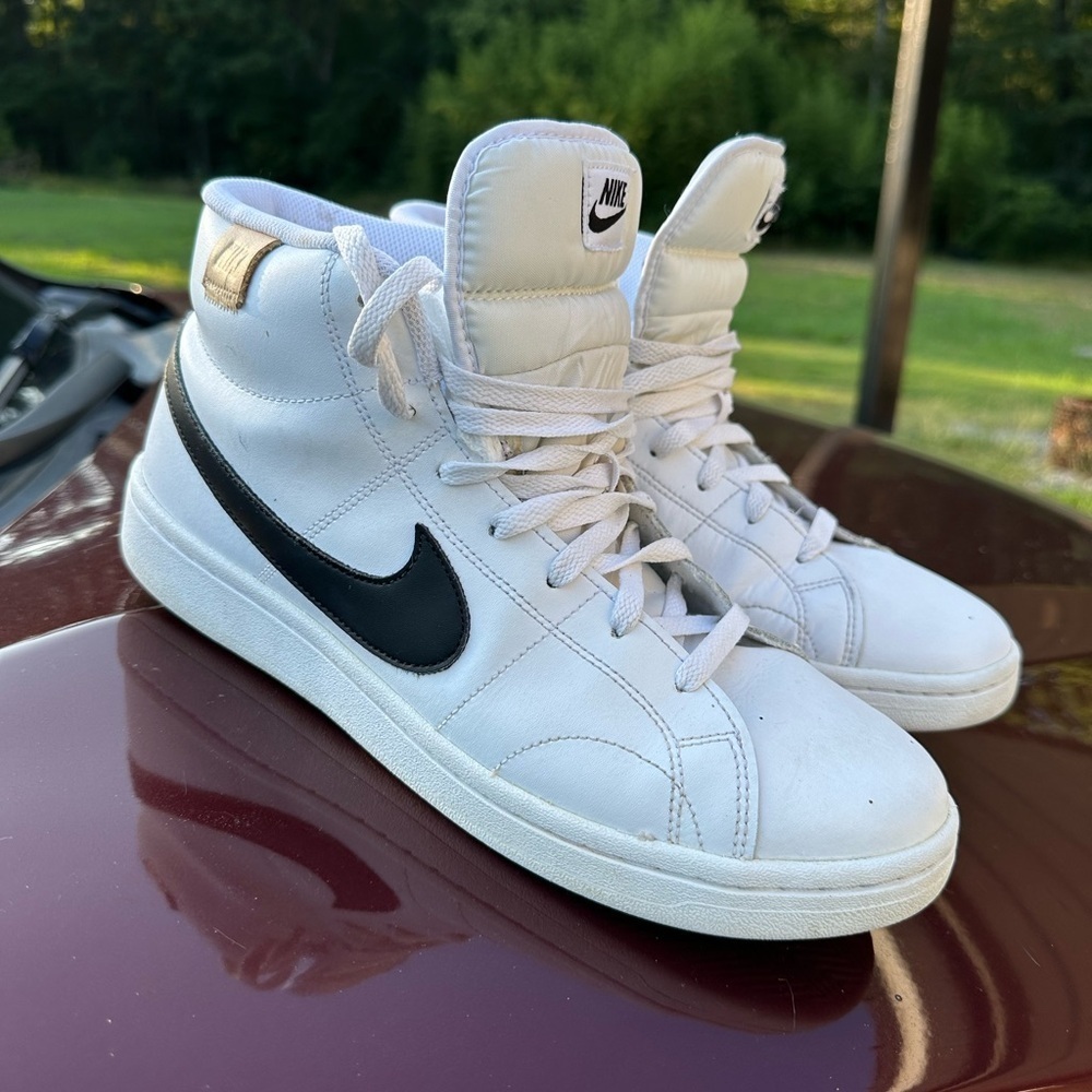 Nike Men's White and Black Sneakers